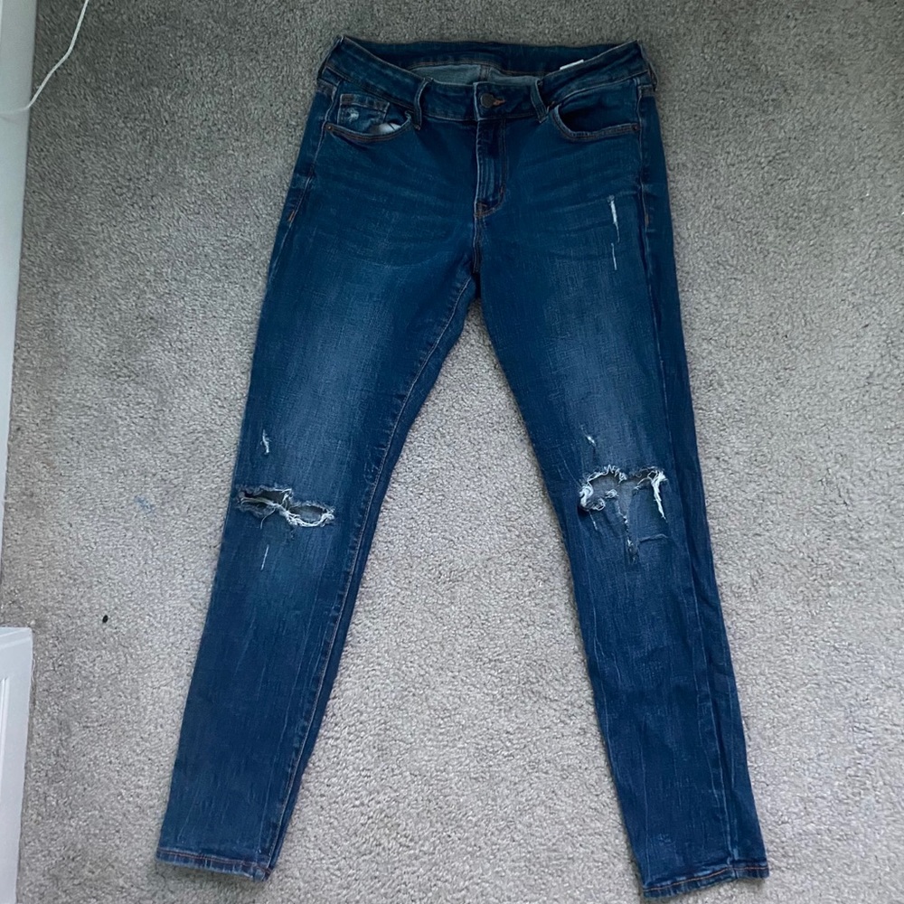 Old Navy distressed skinny jeans- size 8